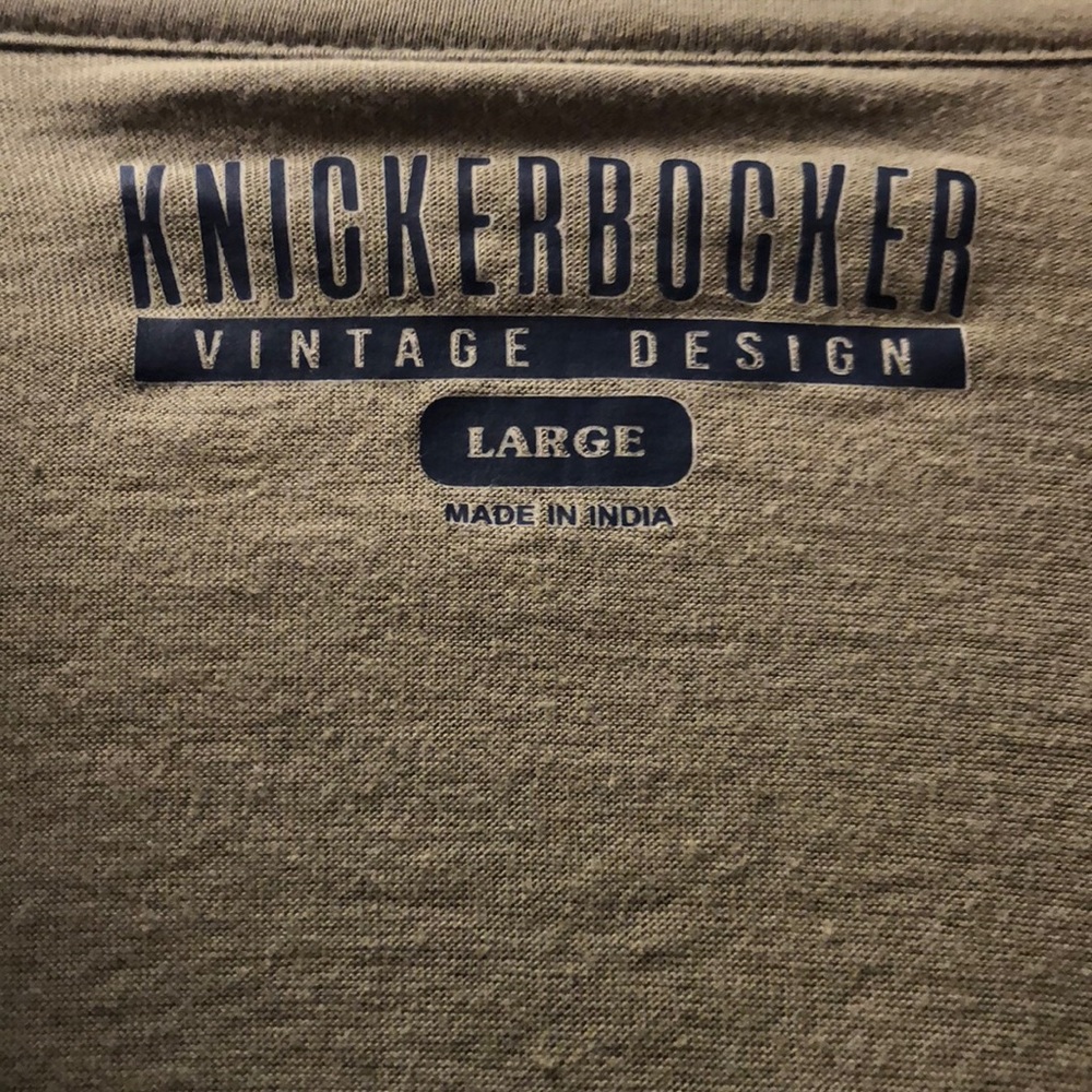 Knickerbocker Vintage Design T-Shirt. Size L/G - Picture 3 of 3